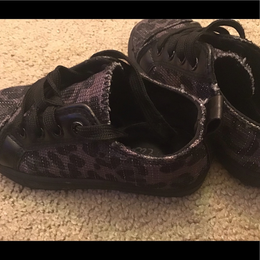 Leopard canvas shoe
